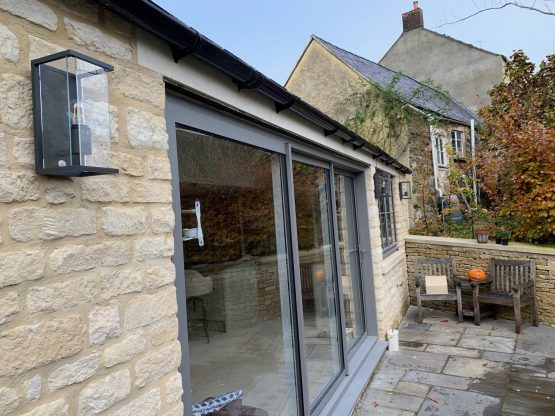 outlight-3.jpg outlight-3.jpg